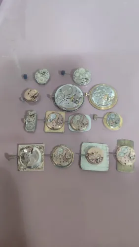 Máquinas de relógio 