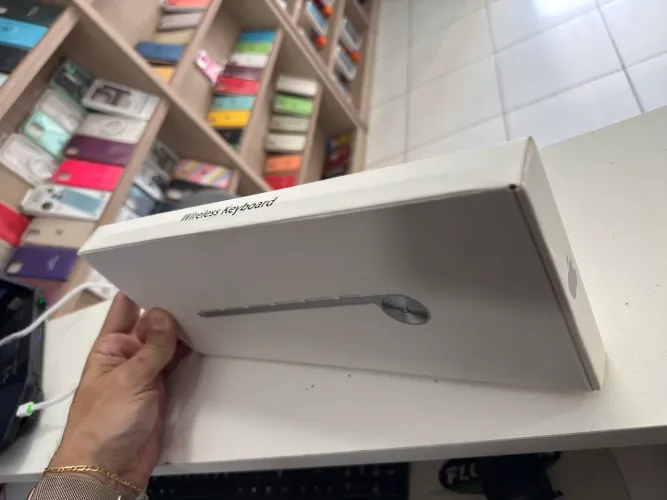Apple Teclado Magic Keyboard A1314 - LOJA FÍSICA