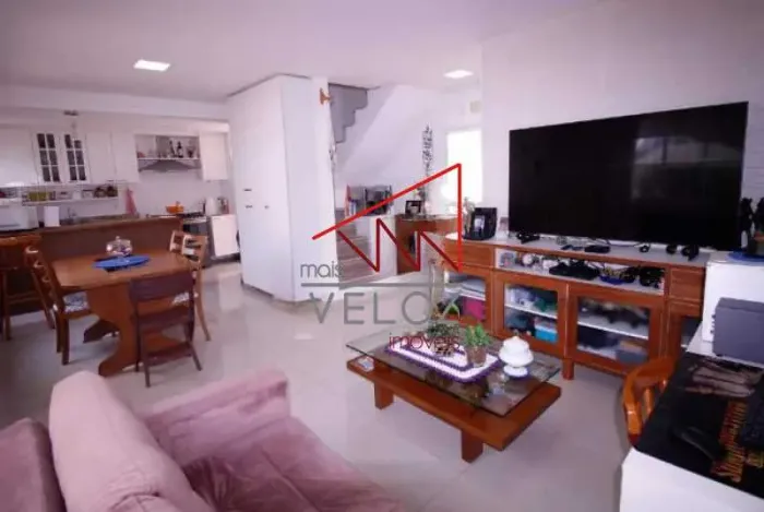 Casa de Vila - / Residencial / Glória
