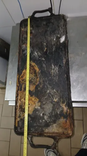Chapas Profissionais de Ferro Fundido 2 R$100,00 cada- Oportunidade para Restauro