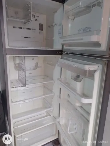 Geladeira Frost Free água na porta 441litros