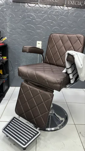 CADEIRA PARA SALÃO OU BARBEARIA.