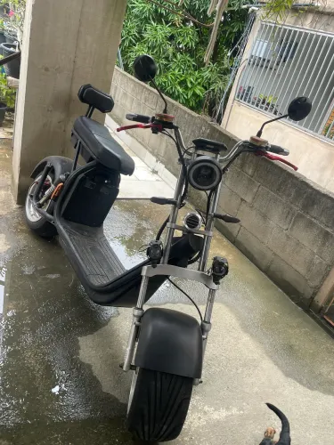 Scooter elétrica 