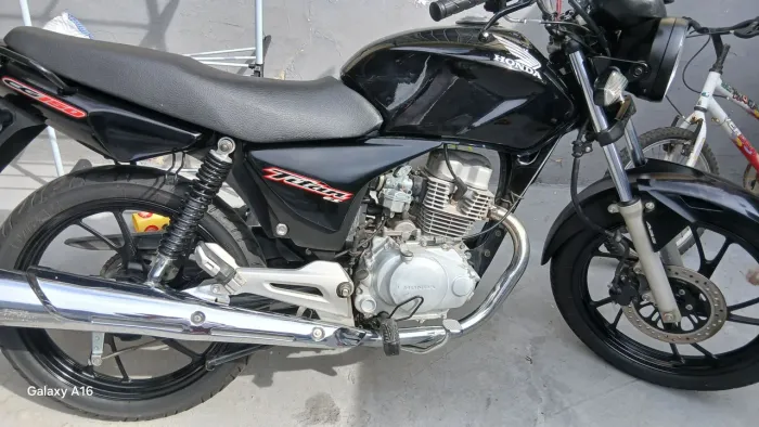 Honda CG 150 em excelente estado!