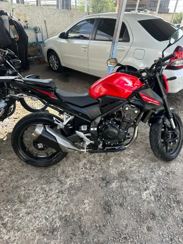 VENDO EXCELENTE HORNET 500 cc