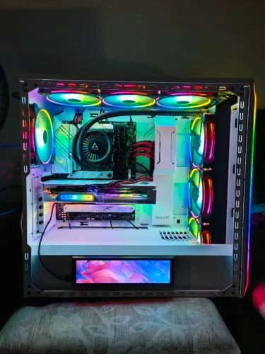 Pc gamer i5 14600k + Rx 9060 XT 16gb steel legend 