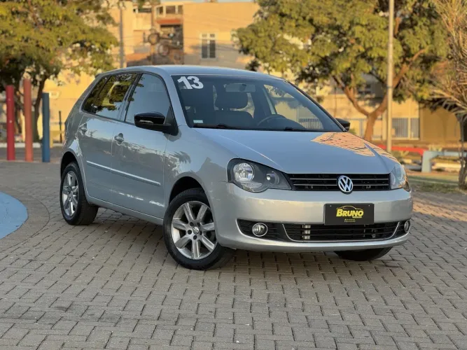 Volkswagen Polo 1.6 MI Flex 8V 4P 2013