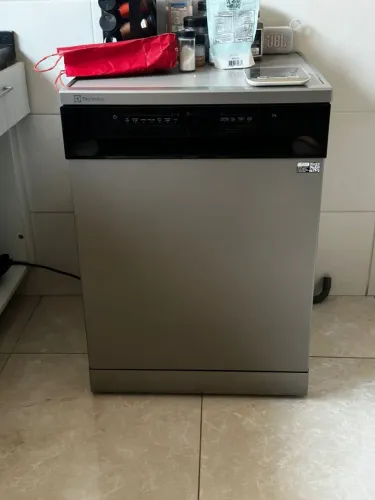 LAVA LOUÇAS ELECTROLUX