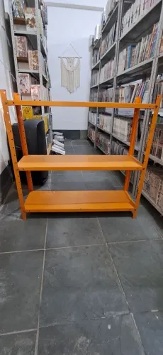 Estante Laranja de metal 94x30x90 cm (cxlxa)