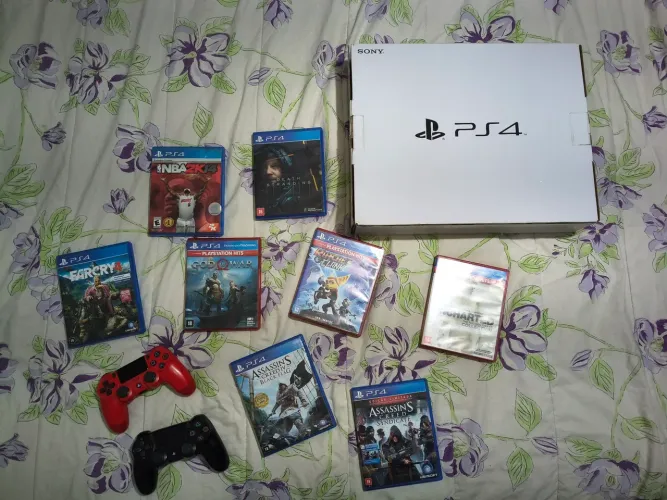 PS4 SLIM 1TB, 2 Controles + 8 Jogos