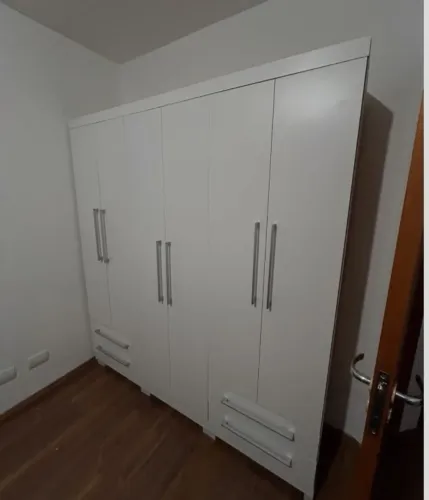 Promoção Guarda Roupa Branco 6 portas - 15/01/2026