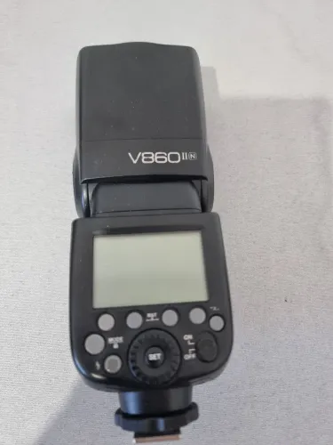 Flash Godox V860 II Nikon - Bateria
