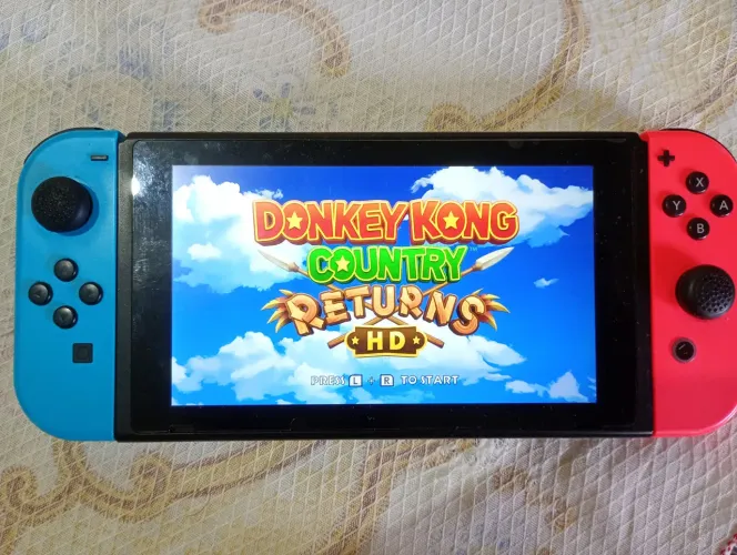 Nintendo switch V1 destravado. Aceito troca por Nintendo switch OLED destravado 