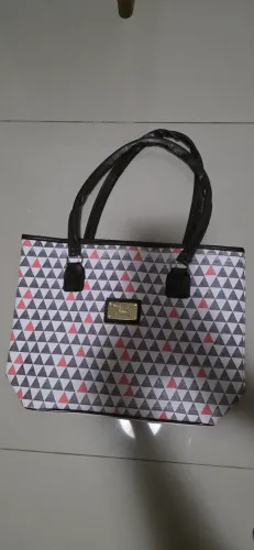 Lote com 25 de bolsas femininas novas
