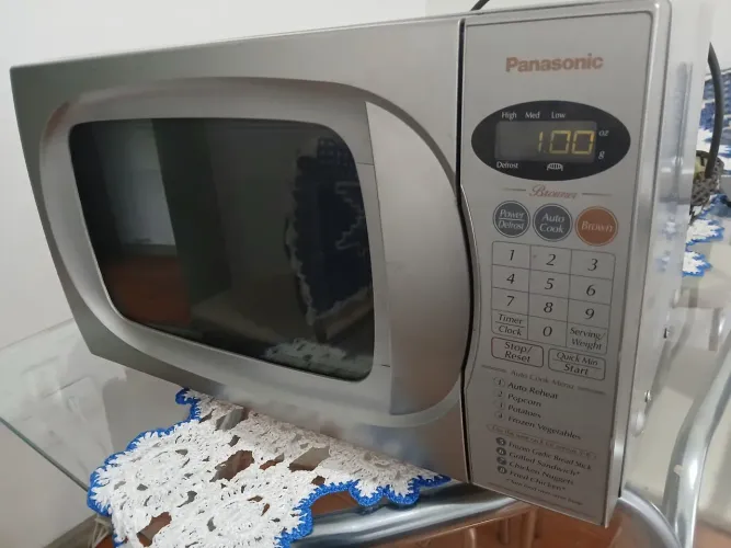 Micro-ondas Panasonic 25 litros