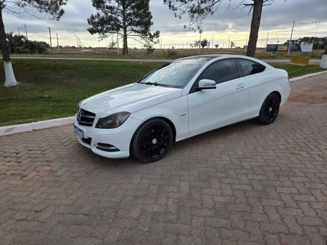 Mercedes-Benz C-180 CGI Coupe 1.8 16V 156cv Aut. 2012