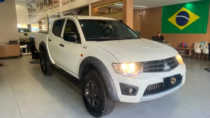 Mitsubishi L200 Triton GL 3.2 CD TB Int. Dies. Mec. 2018