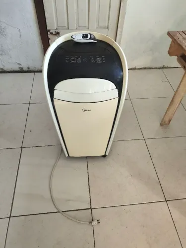 Ar condicionado Midea 110v  Quente e Frio 10.000Btus Não Possui Dutos !