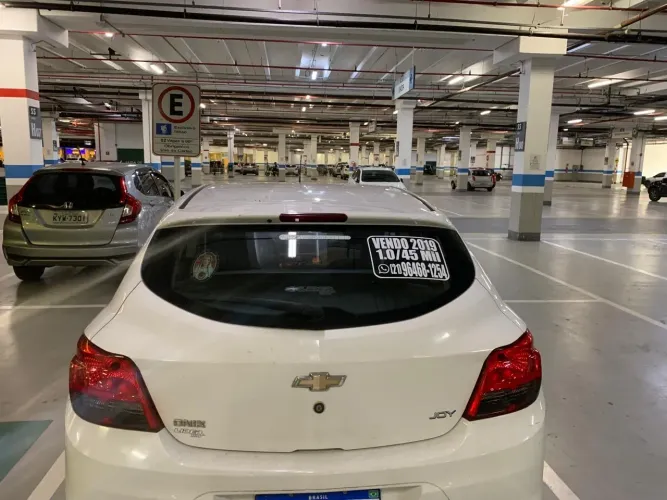 Chevrolet Onix JOY Hatch 1.0 8V Flex Mec. 4P 2019