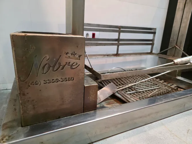 Churrasqueira Parrilla INOX Usada Apenas 2 Vezes!!
