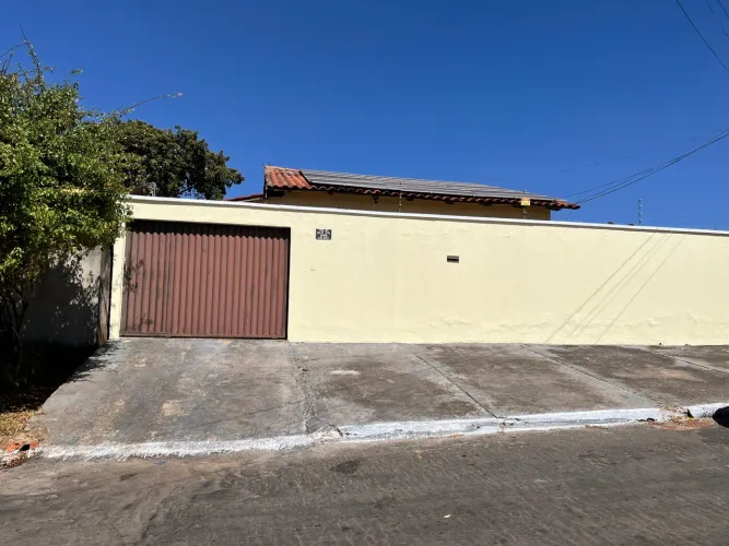 CASA EM TRINDADE