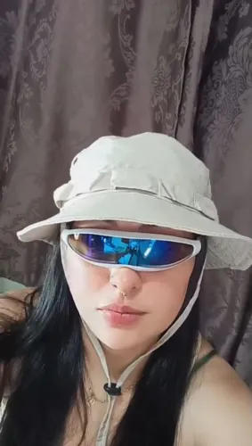 Chapéu e óculos 