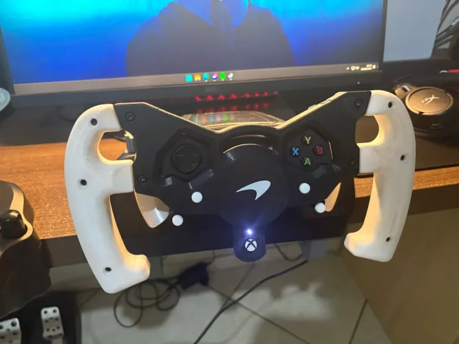 VOLANTE LOGITECH + CAMBIO, COM ACESSÓRIOS