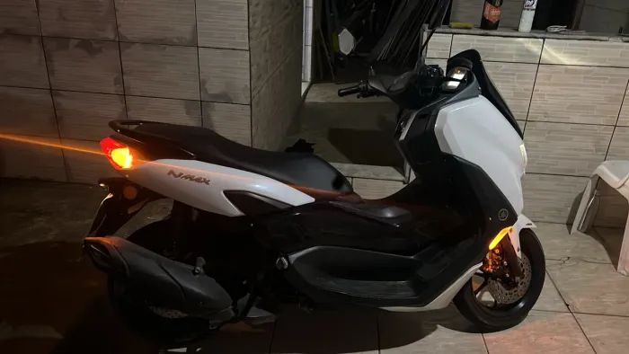 Nmax sem detalhes