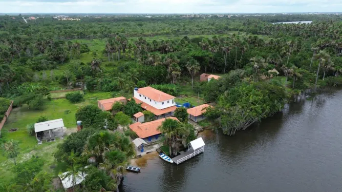 Vendo CASA LINDA BEIRA DE RIO em BARREIRINHAS-MA
