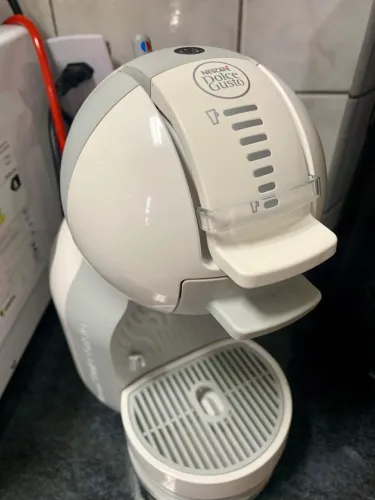 Cafeteira Dolce Gusto Arno Branca - Perfeito Estado