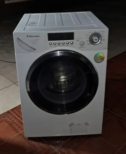 Lava e seca Electrolux 9kg com garantia.