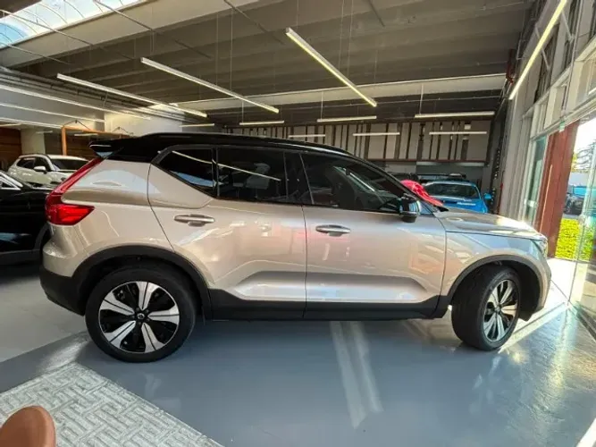 Volvo XC40 Recharge Plus (elétrico) 2023