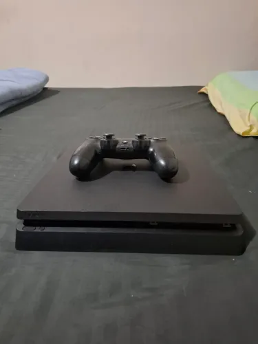PS4 Slim 1TB com GTA 5