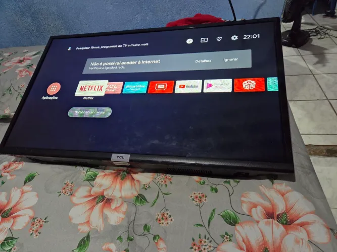 Vende-se tv 32 polegadas TCL toda boa só pega e usar