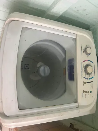 Vendo máquina Eletrolux por 350