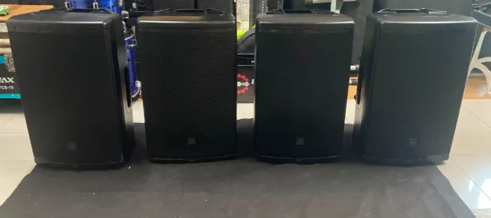 4 Caixas JBL EON 615