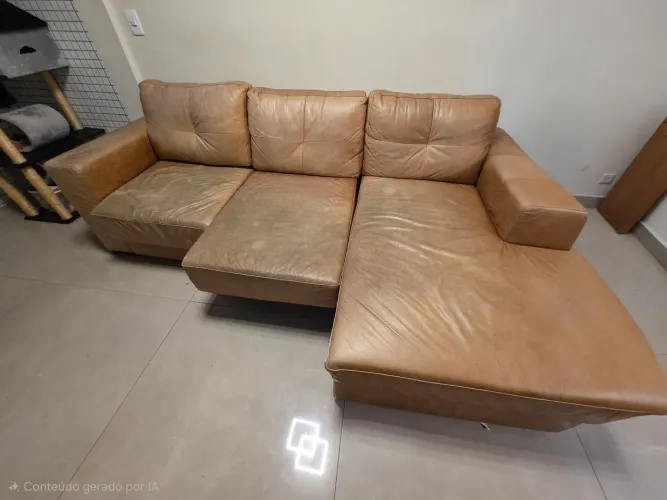 Sofá em couro legítimo 3 lugares com chaise longue