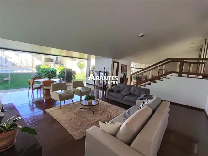 Casa com 365,13m² 3 quartos à venda no bairro Morada da Colina