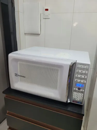 MICROONDAS ELETROLUX 34 LITROS