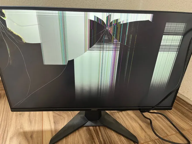 Título: Monitor Gamer MSI MAG 275QF 27? WQHD 180Hz - Com Tela Quebrada