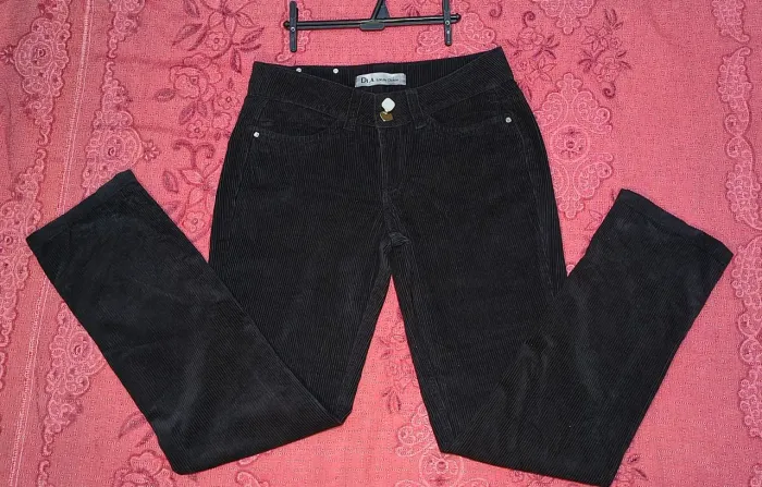Calça Di.A Luxury Denim, estilo Mall Goth, cintura média 