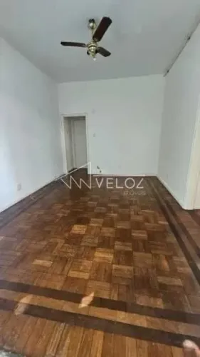 Apartamento : / Residencial / Laranjeiras