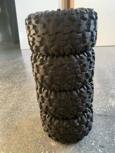 Jogo de rodas para carro traxxas xmaxx valor 2000 mil