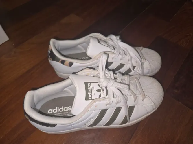 Adidas superstar 37 BR novíssimo