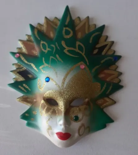 Máscara veneziana antiga enfeite de parede em resina 20cm x 16cm