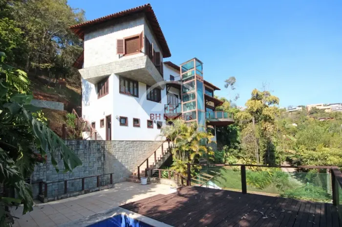 CASA DE 4 QUARTOS EM CONDOMINIO FECHADO- VILA DEL REY codigo: 341440