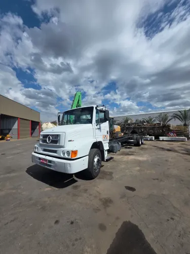 Caminhão 1620 muito conservado