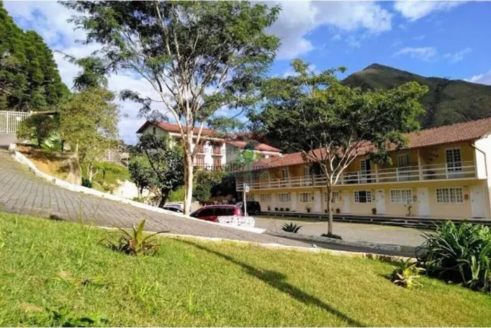 CASA EM CONDOMÍNIO