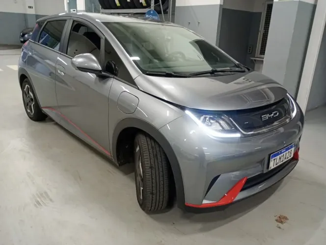 BYD Dolphin EV (Elétrico) 2025