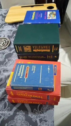 Livros medicina usados
